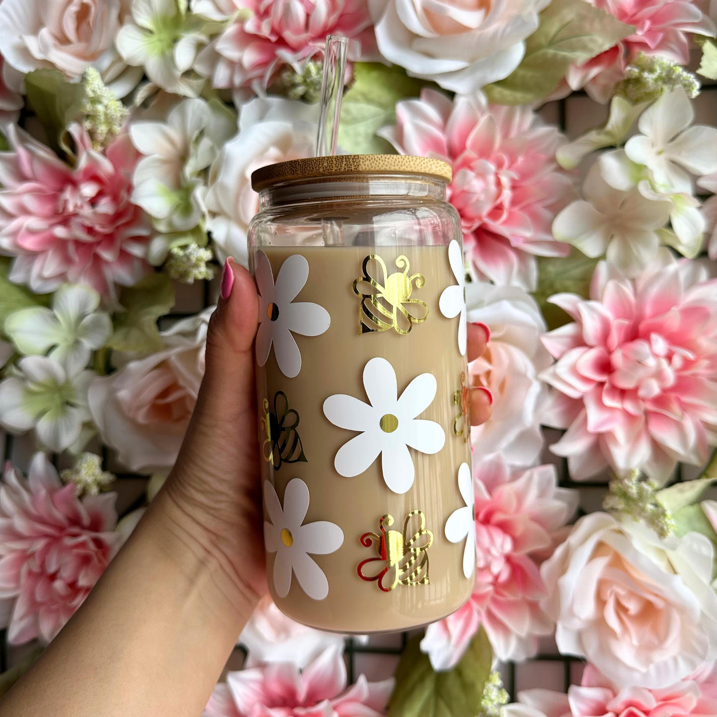 Bee & Daisy 16oz Glass Cup