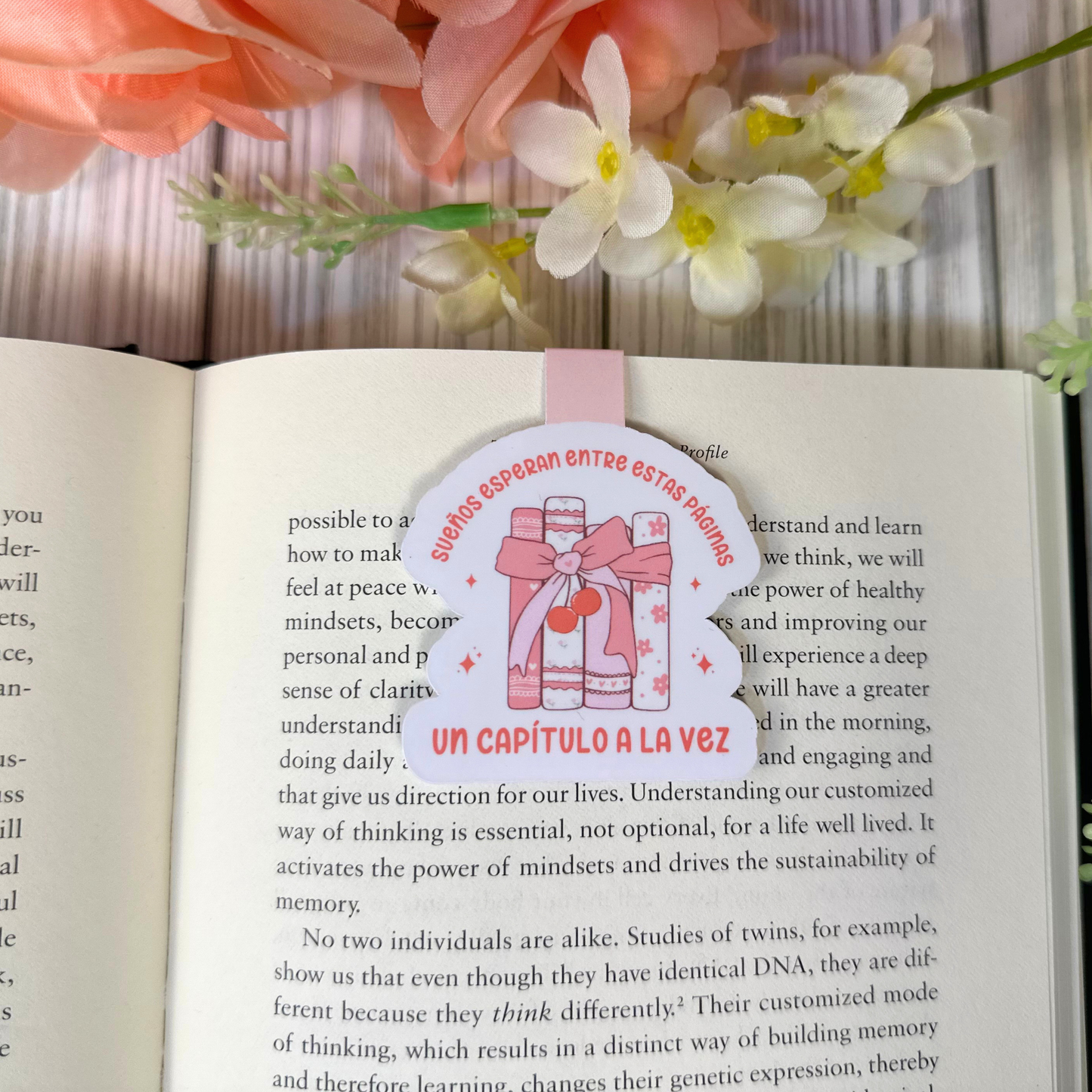 Un Capítulo a la Vez (Spanish) Magnetic Bookmark