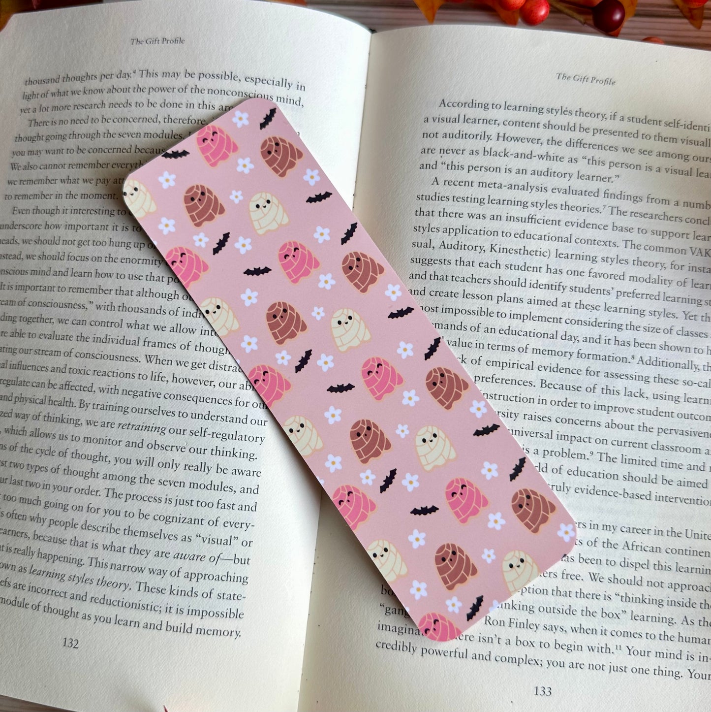 Cute Ghosts Conchas Bookmark