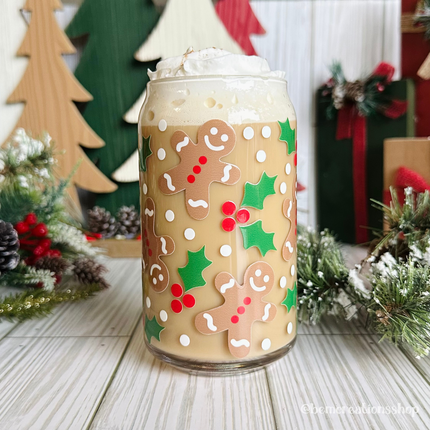 Gingerbread Man 16oz Glass Cup