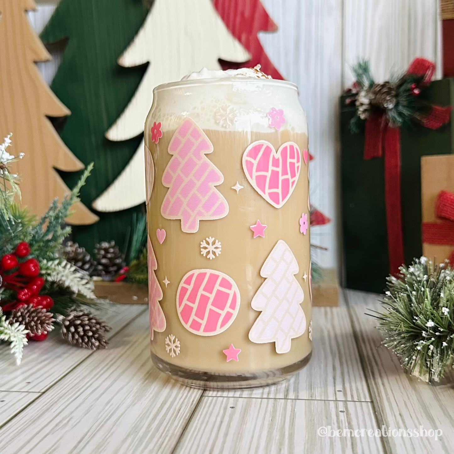 Christmas Conchas Trees 16oz Glass Cup